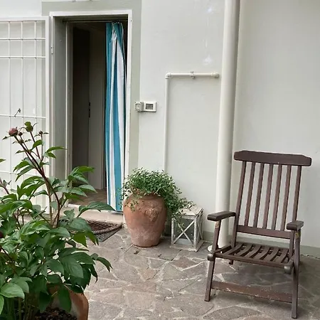 La Casona Bed & Breakfast
